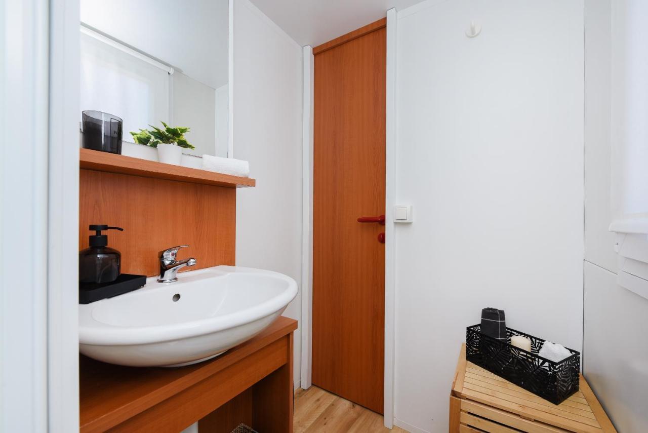 Ždrelac Mia Mobile Home With Jacuzzi מראה חיצוני תמונה